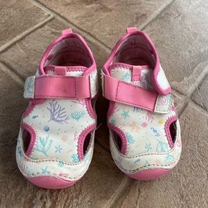 Stride Rite Pink and White Kids Water Shoes